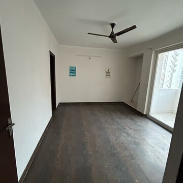 3.5 BHK Apartment For Rent in Amrapali Riverview, Amrapali Leisure Valley