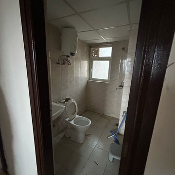 Attached Bathroom in 3.5 BHK Apartment at Amrapali Riverview, Amrapali Leisure Valley – for Rent