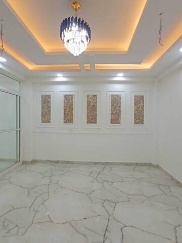 Bedroom in 3 BHK Builder Floor at Sector 72 – for Sale