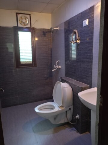 Bathroom in 3 BHK Apartment at Civitech Sampriti, Sector 77 – for Rent