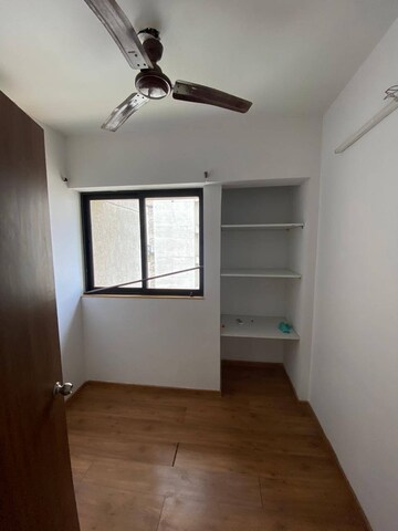 Room in 2.5 BHK Apartment at Lodha Palava City, Dombivli East – for Rent
