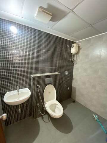 Attached Bathroom in 2.5 BHK Apartment at Lodha Palava City, Dombivli East – for Rent