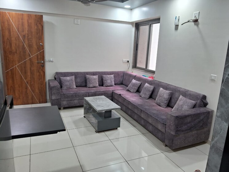 Living Room, vaishnodevi circle 2 Bedroom 110 Sq.Yd. Apartment In Vaishnodevi Circle Ahmedabad 8025065