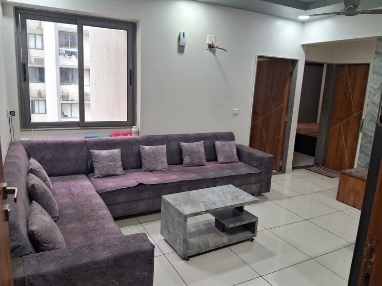 Living Room, vaishnodevi circle 2 Bedroom 110 Sq.Yd. Apartment In Vaishnodevi Circle Ahmedabad 8025065