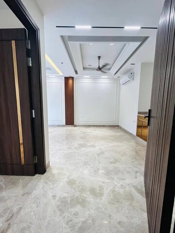 Room in 3 BHK Builder Floor at Mahavir Enclave 1 – for Sale