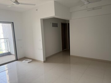 Room in 2 BHK Apartment at Shree Venkatesh Graffiti Glover, Keshav Nagar – for Rent