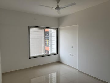 Room in 2 BHK Apartment at Shree Venkatesh Graffiti Glover, Keshav Nagar – for Rent