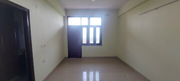 Room in 3 BHK Apartment at Civitech Sampriti, Sector 77 – for Rent