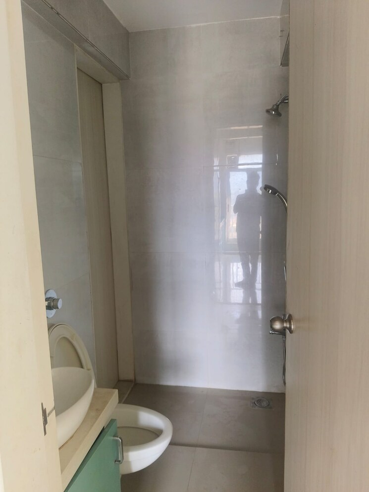 Bathroom, vihang-vermont 2 Bedroom 750 Sq.Ft. Apartment In Ghodbunder Road Thane 8025211