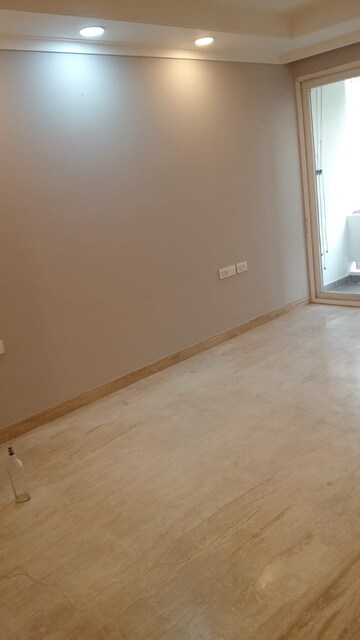 Room in 3 BHK Apartment at Greater Kailash I – for Rent