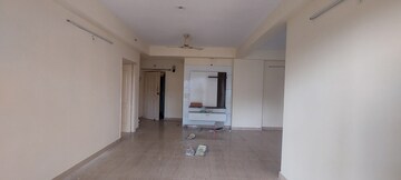 Room in 3 BHK Apartment at Maxblis Grand Wellington, Sector 75 – for Rent