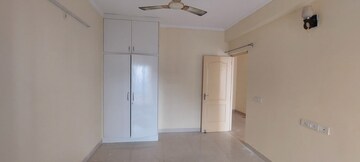 Room in 3 BHK Apartment at Maxblis Grand Wellington, Sector 75 – for Rent