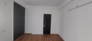 Furnished Amenities in 3 BHK Apartment at Aims Golf Avenue II, Sector 75 – for Rent
