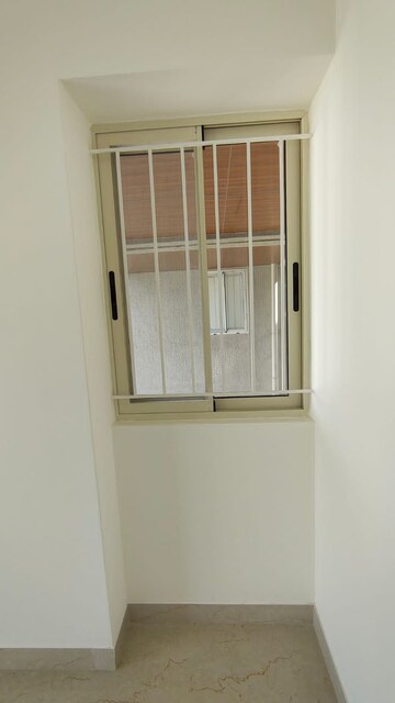 Room in 3 BHK Apartment at Supreme Estia Phase 1, Baner – for Rent