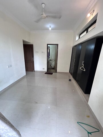 Room in 2 BHK Apartment at K Raheja Raheja Residency, Malad East – for Rent