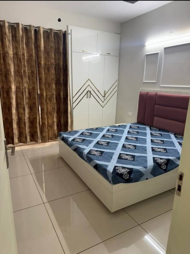 Master Bedroom, sector 42 2 Bedroom 700 Sq.Ft. Apartment In Sector 42 Noida 8025252