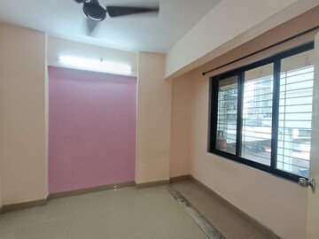 Room in 1 BHK Apartment at Seawoods – for Rent