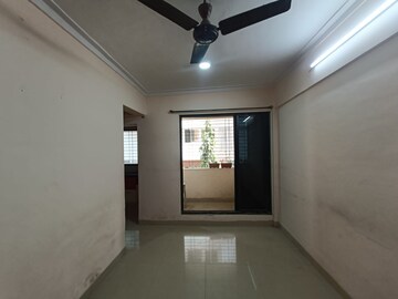 Room in 1 BHK Apartment at Seawoods – for Rent