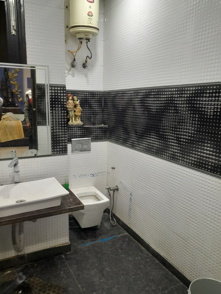 Kitchen, rohini sector 11 3 Bedroom 96 Sq.Mt. Builder Floor In Rohini Sector 11 Delhi 8025322