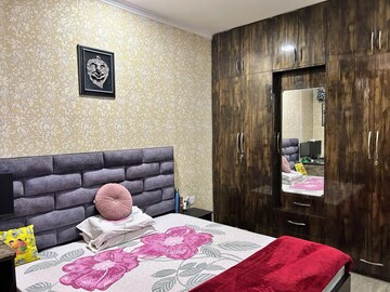 Bedroom in 2.5 BHK Apartment at Mahagun Mywoods, Sector 16c Greater Noida – for Rent