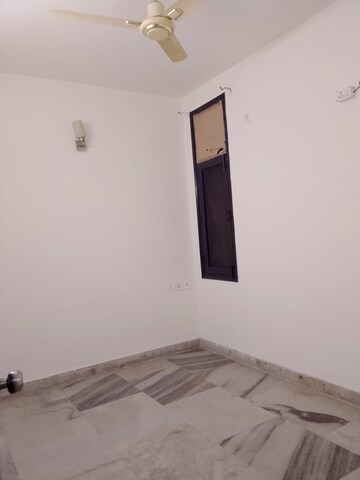 Room in 2 BHK Builder Floor at Saket – for Rent