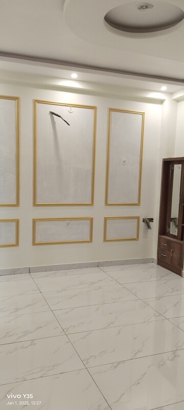 Room in 4 BHK Villa at Kalwar Road – for Sale