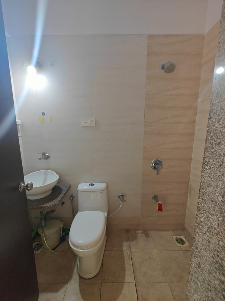Bathroom, mahaavir-darpan 3 Bedroom 1800 Sq.Ft. Apartment In Nerul Navi Mumbai 8025415