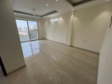 Room in 2 BHK Builder Floor at Cosmos Floors, Sector 52 – for Rent