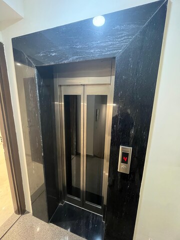 Building Lobby in 2 BHK Builder Floor at Cosmos Floors, Sector 52 – for Rent