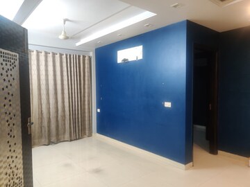 Room in 3 BHK Builder Floor at Ardee City, Sector 52 – for Rent