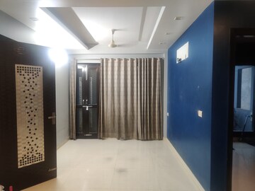 Building Lobby in 3 BHK Builder Floor at Ardee City, Sector 52 – for Rent