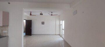 Room in 3 BHK Apartment at Gardenia Golf City, Sector 75 – for Rent