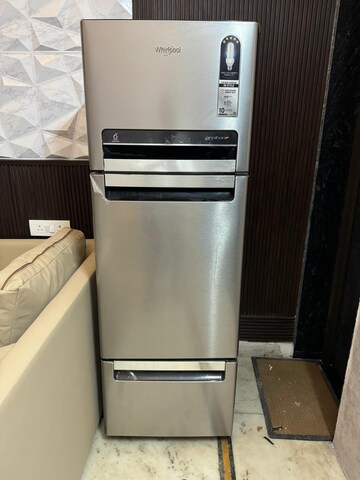 Furnished Amenities in 3.5 BHK Builder Floor at Sector 16 – for Rent