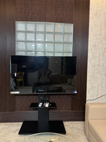 Furnished Amenities in 3.5 BHK Builder Floor at Sector 16 – for Rent