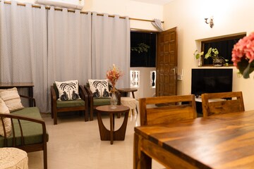 Living Room in 1 BHK Apartment at Greater Kailash ii – for Rent