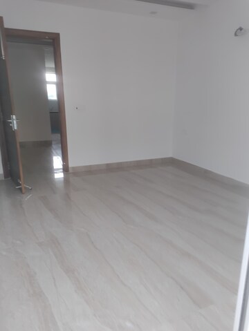 Master Bedroom in 3 BHK Builder Floor at Sector 84 – for Sale
