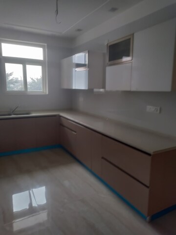 Kitchen in 3 BHK Builder Floor at Sector 84 – for Sale