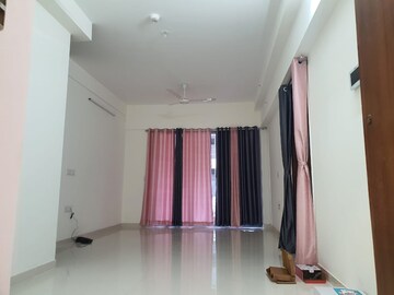 Building Lobby in 3 BHK Apartment at Dosti Greenscape, Hadapsar – for Sale