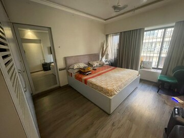 Bedroom in 2 BHK Apartment at Paramount Towers, Khar West – for Sale