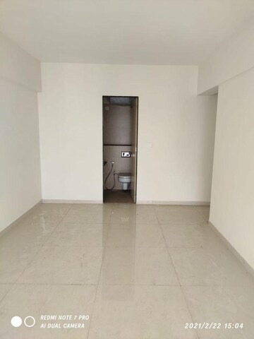 Room in 2.5 BHK Apartment at Godrej Central, Chembur – for Rent