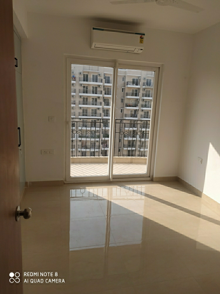 1.5 BHK + Study Room Apartment For Sale in Prateek Grand City