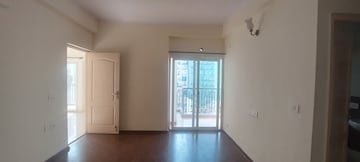 Room in 2 BHK Apartment at Maxblis White House, Sector 75 – for Rent