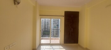 Room in 2 BHK Apartment at Maxblis White House, Sector 75 – for Rent