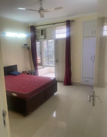 Room in 2 BHK Apartment at Sector 48 – for Rent