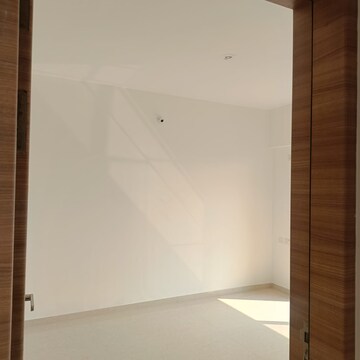 Room in 2 BHK Apartment at RR Lunkad 66 Avenue, Pimple Nilakh – for Rent