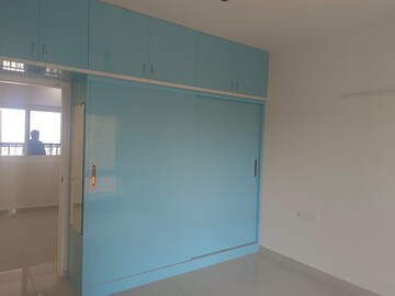 Room in 2 BHK Apartment at Kolte Patil iTowers Exente, Electronic City Phase I – for Rent