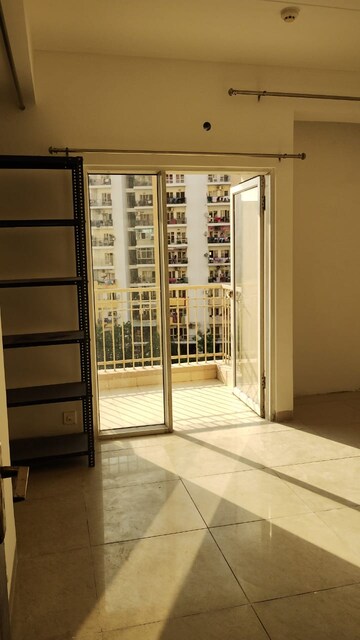 Room in 2 BHK Apartment at Ajnara Homes, Sector 16b Greater Noida – for Sale