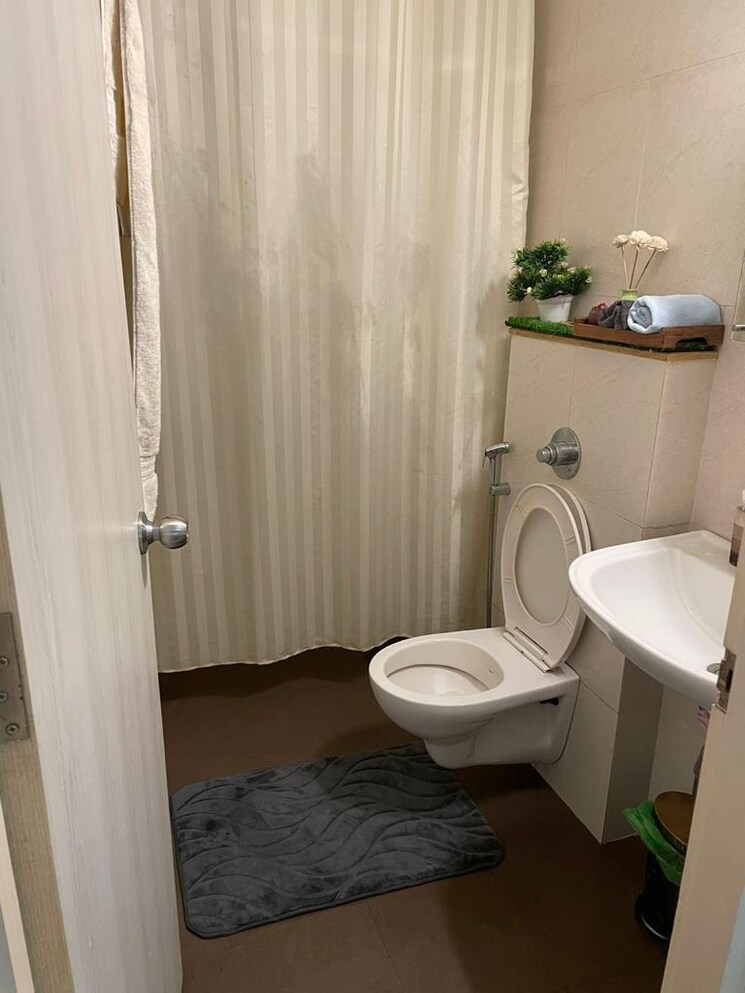 Bathroom, lodha-palava-city 1.5 Bedroom 625 Sq.Ft. Apartment In Dombivli East Thane 8025943