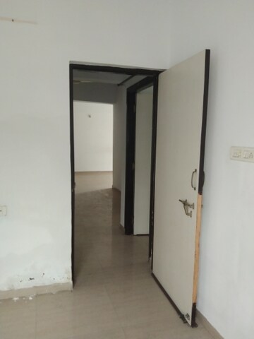 Room in 3 BHK Apartment at Chandkheda – for Sale