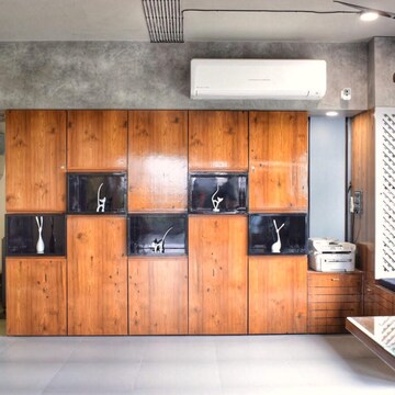 Furnished Amenities in  Office Space at Thaltej – for Rent